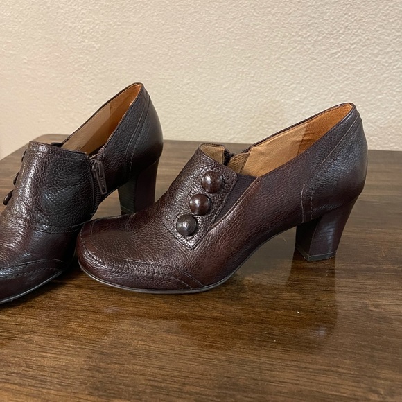 Women’s Nurture brown leather ankle booties - Picture 8 of 13
